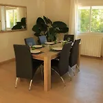 Aloa Apartment *